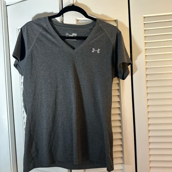 Under Armour Dark Gray V-Neck Shirt - Picture 1 of 5